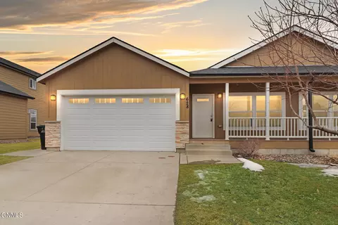 628 40th St E, Williston, ND 58801