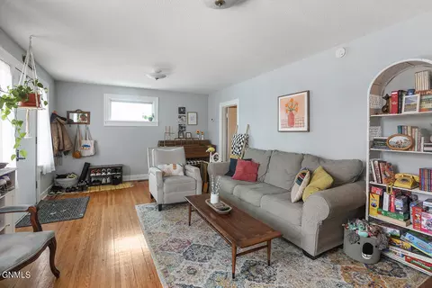Living - 409 W Broadway, Williston, ND 58801 photo 2 of 4