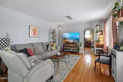 Living - 409 W Broadway, Williston, ND 58801 photo 1 of 4