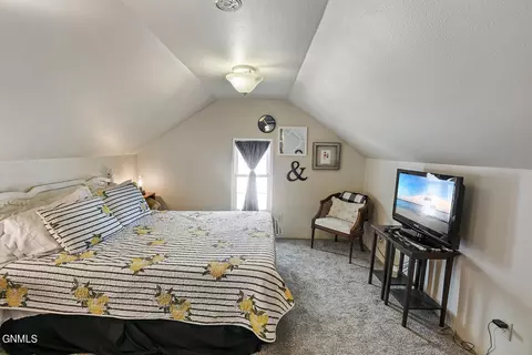 Bedroom - 409 W Broadway, Williston, ND 58801 photo 6 of 9