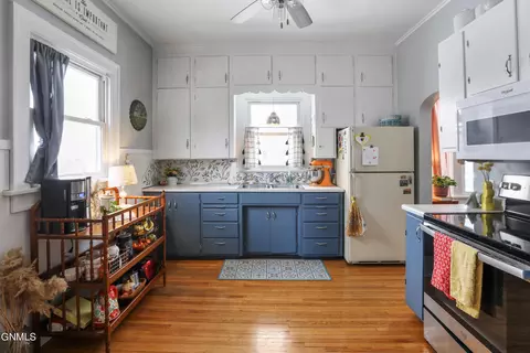 Kitchen - 409 W Broadway, Williston, ND 58801 photo 1 of 3