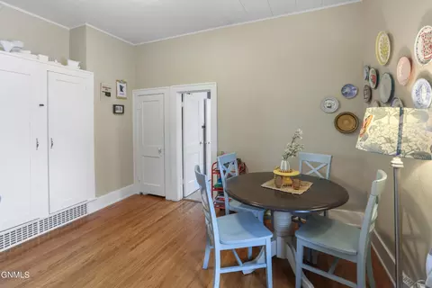 Dining - 409 W Broadway, Williston, ND 58801 photo 2 of 2