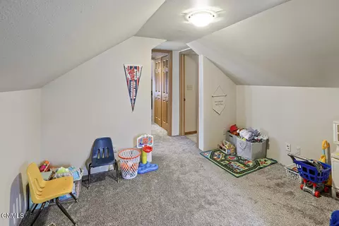 Bedroom - 409 W Broadway, Williston, ND 58801 photo 4 of 9