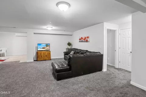Bedroom - 610 9th Ave W, Williston, ND 58801 photo 5 of 10