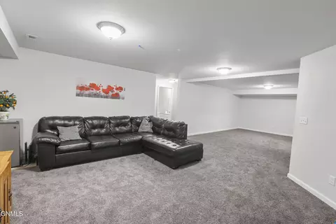 Living - 610 9th Ave W, Williston, ND 58801 photo 4 of 4
