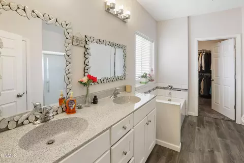 Bath - 610 9th Ave W, Williston, ND 58801 photo 1 of 5