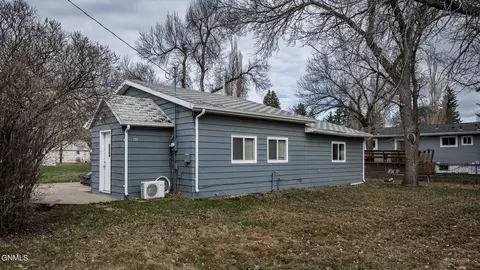 46 Lincoln Ave, Center, ND 58530