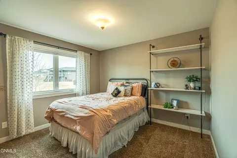 Bedroom - 4820 Pumice Loop, Bismarck, ND 58503 photo 4 of 10