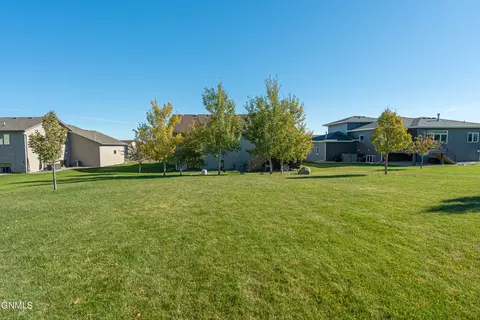 Exterior - 4820 Pumice Loop, Bismarck, ND 58503 photo 21 of 25