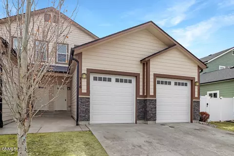716 40th St E, Williston, ND 58801