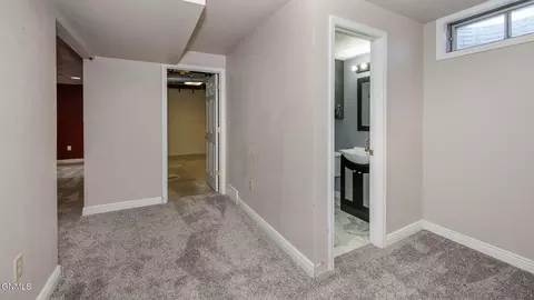 Bedroom - 611 7th Ave E, Dickinson, ND 58601 photo 4 of 5