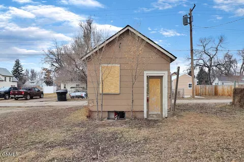 Exterior - 921 Main St, Williston, ND 58801 photo 7 of 10