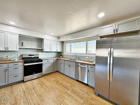 Kitchen - 1708 2nd Ave E, Williston, ND 58801 photo 4 of 4