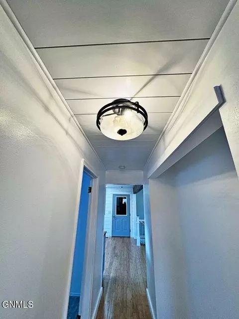 Entry Way - 1708 2nd Ave E, Williston, ND 58801 photo 2 of 2