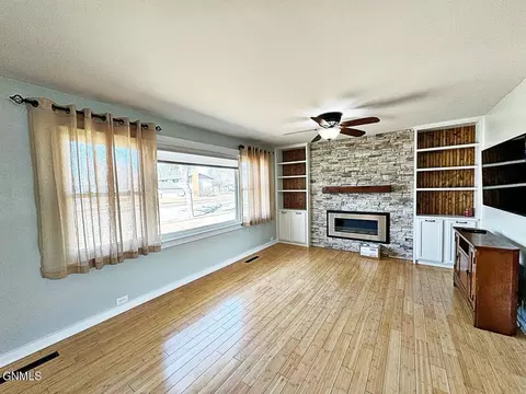 Living - 1708 2nd Ave E, Williston, ND 58801 photo 1 of 3