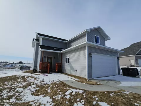 120 Adeline Dr, Stanley, ND 58784 photo 1
