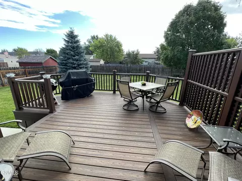 Exterior - 2322 17th Cir W, Williston, ND 58801 photo 5 of 17