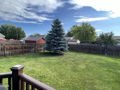Exterior - 2322 17th Cir W, Williston, ND 58801 photo 3 of 17