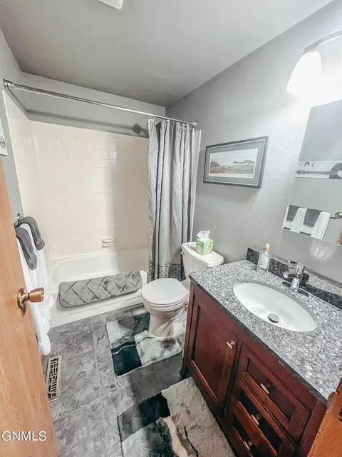 Bath - 2322 17th Cir W, Williston, ND 58801 photo 1 of 5