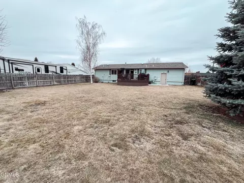 Exterior - 2322 17th Cir W, Williston, ND 58801 photo 11 of 17