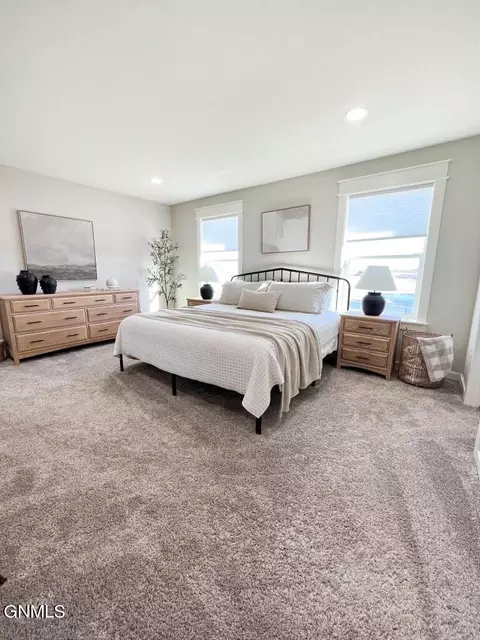 Bedroom - 5996 Juniper Dr NW, Williston, ND 58801 photo 3 of 7