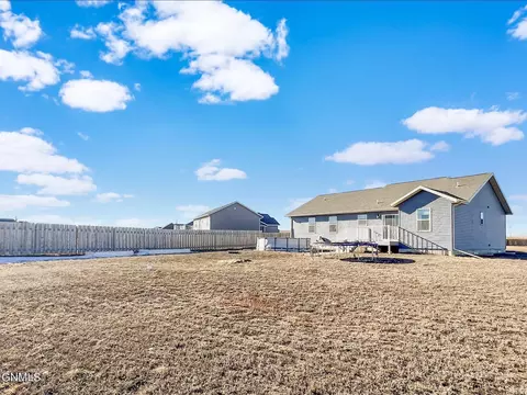 View/Area - 5996 Juniper Dr NW, Williston, ND 58801 photo 2 of 2