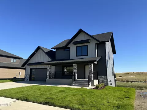 156 Leslie Ln, Watford City, ND 58854