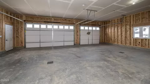 Exterior - 1706 Blackstone Lp W, Beulah, ND 58523 photo 2 of 8