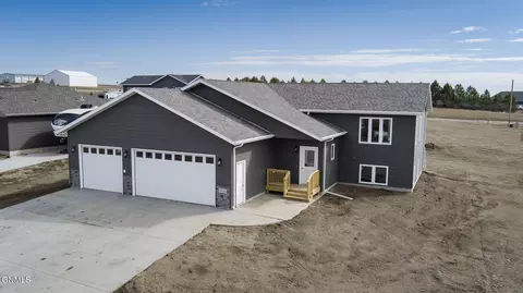 Exterior - 1706 Blackstone Lp W, Beulah, ND 58523 photo 8 of 8