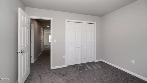 Bedroom - 1706 Blackstone Lp W, Beulah, ND 58523 photo 1 of 4