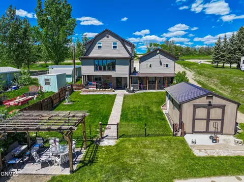 Exterior - 253 Blacktail Dr, Williston, ND 58801 photo 1 of 8