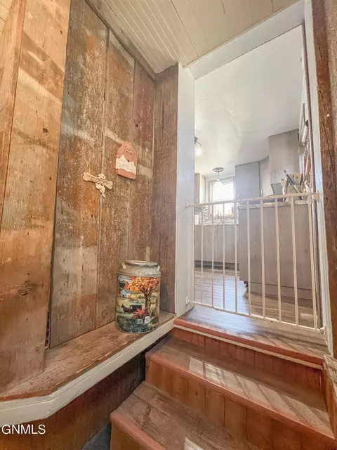 Entry Way - 253 Blacktail Dr, Williston, ND 58801 photo 1 of 2
