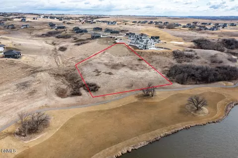 8420 Nicklaus Dr, Bismarck, ND 58503 photo 7