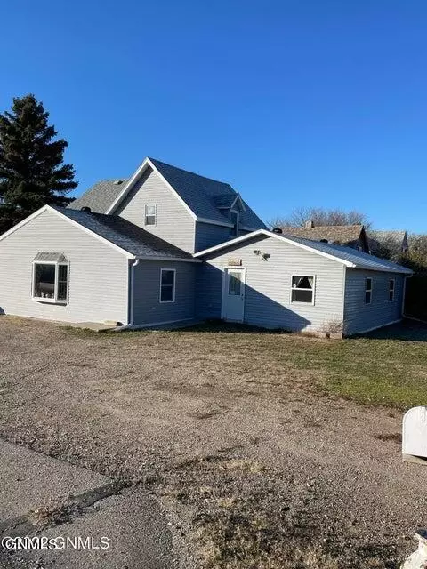 103 Jefferson Ave S, Ypsilanti, ND 58497