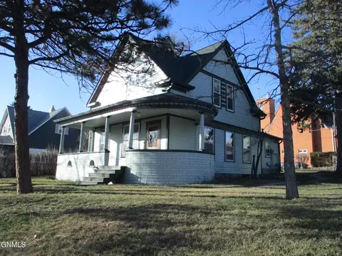 714 4th Ave, Washburn, ND 58577