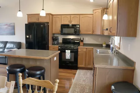 Kitchen - 156 Burke Dr, Lincoln, ND 58504 photo 4 of 8