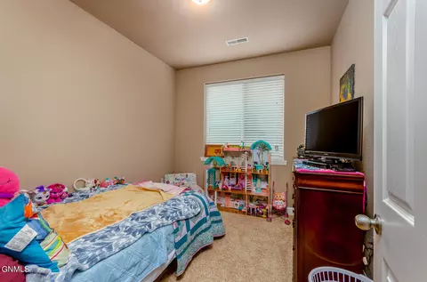 Bedroom - 948 Canada Ave, Bismarck, ND 58503 photo 3 of 6