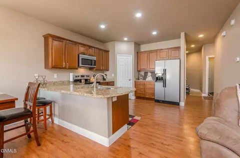 Kitchen - 948 Canada Ave, Bismarck, ND 58503 photo 3 of 3