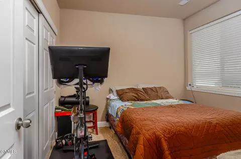 Bedroom - 948 Canada Ave, Bismarck, ND 58503 photo 5 of 6