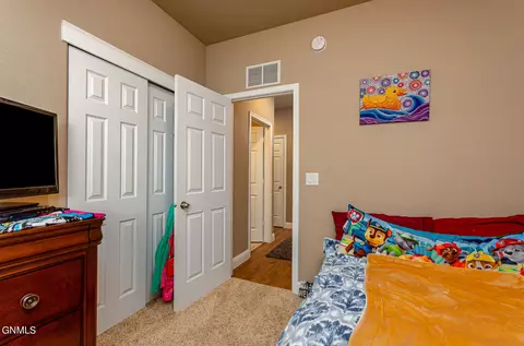 Bedroom - 948 Canada Ave, Bismarck, ND 58503 photo 4 of 6