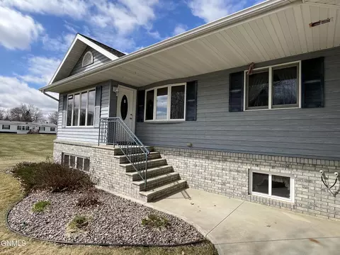 Exterior - 522 3rd Ave NE, Ashley, ND 58413 photo 13 of 13