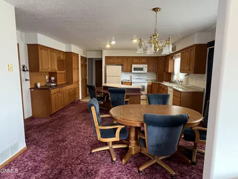 Dining - 522 3rd Ave NE, Ashley, ND 58413 photo 2 of 6