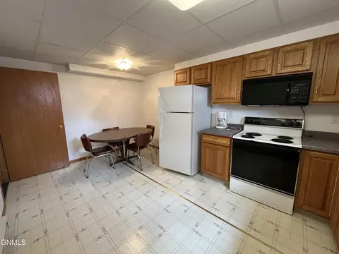 Dining - 522 3rd Ave NE, Ashley, ND 58413 photo 6 of 6