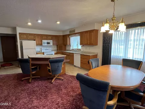 Dining - 522 3rd Ave NE, Ashley, ND 58413 photo 5 of 6