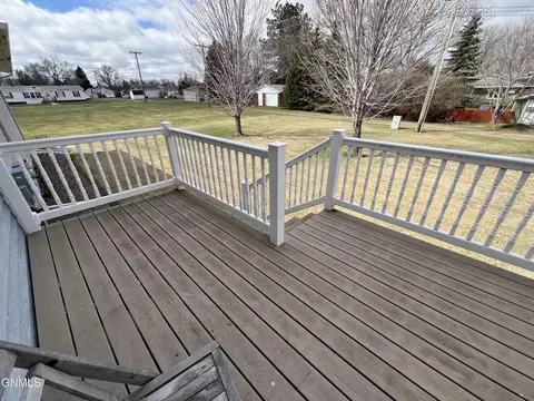 Exterior - 522 3rd Ave NE, Ashley, ND 58413 photo 11 of 13