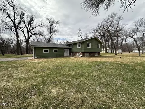 405 Glenwood Dr, Bismarck, ND 58504
