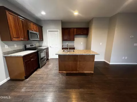 Kitchen - 13711 Kristina St, Williston, ND 58801 photo 2 of 5