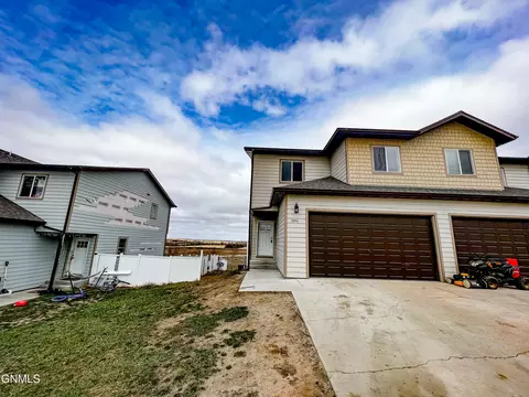 Exterior - 13711 Kristina St, Williston, ND 58801 photo 2 of 2