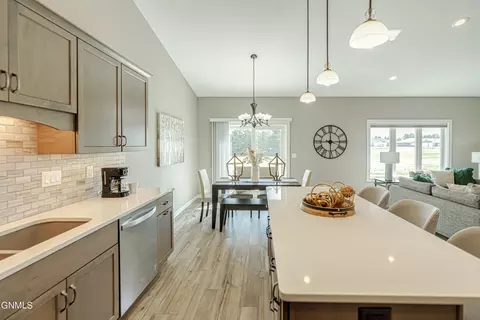 Kitchen - 211 Colt Loop, Bismarck, ND 58503 photo 10 of 11