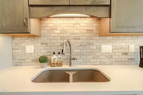 Kitchen - 211 Colt Loop, Bismarck, ND 58503 photo 8 of 11